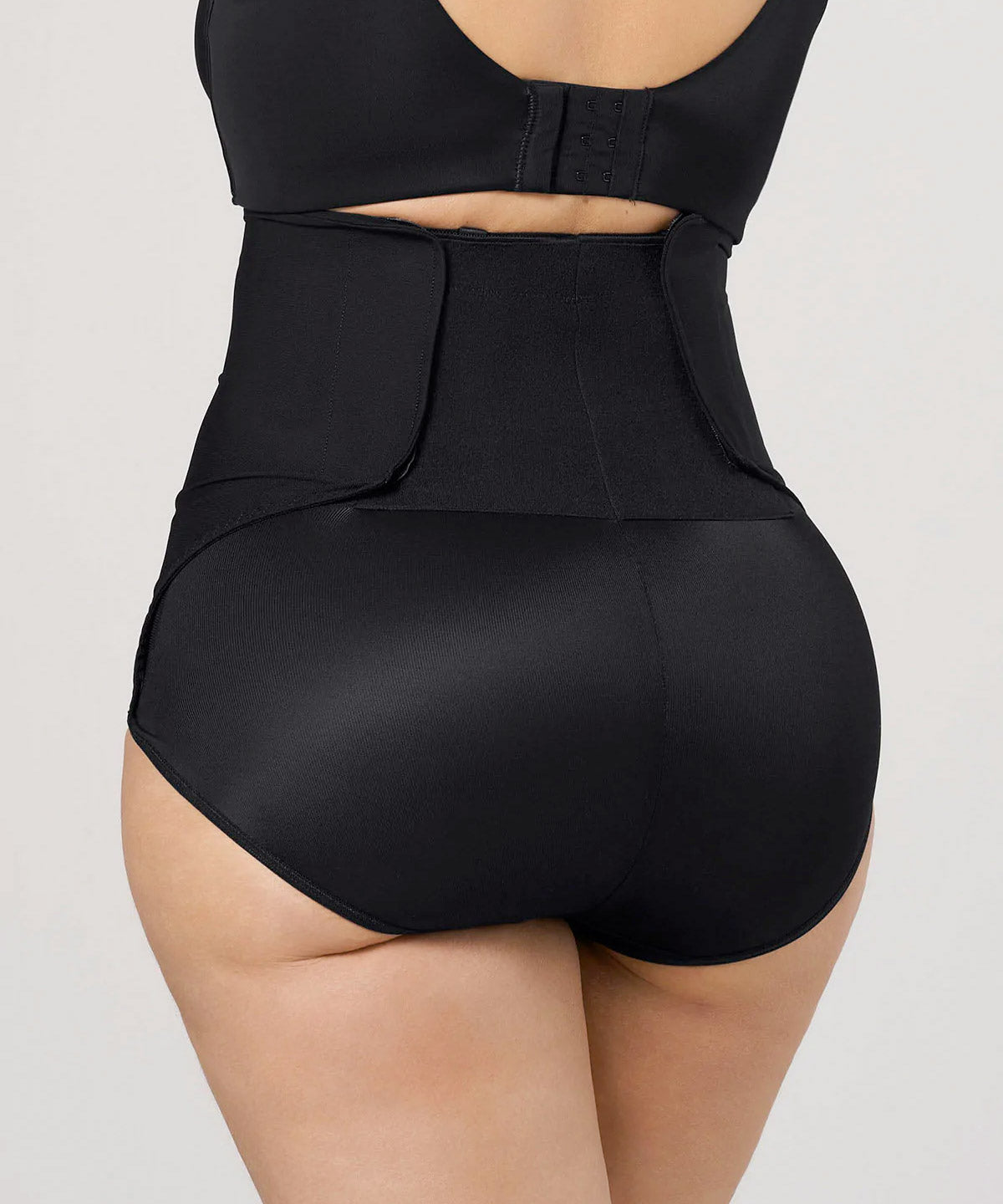 Panty faja postparto y postquirúrgico con laterales en velcro de Leonisa®